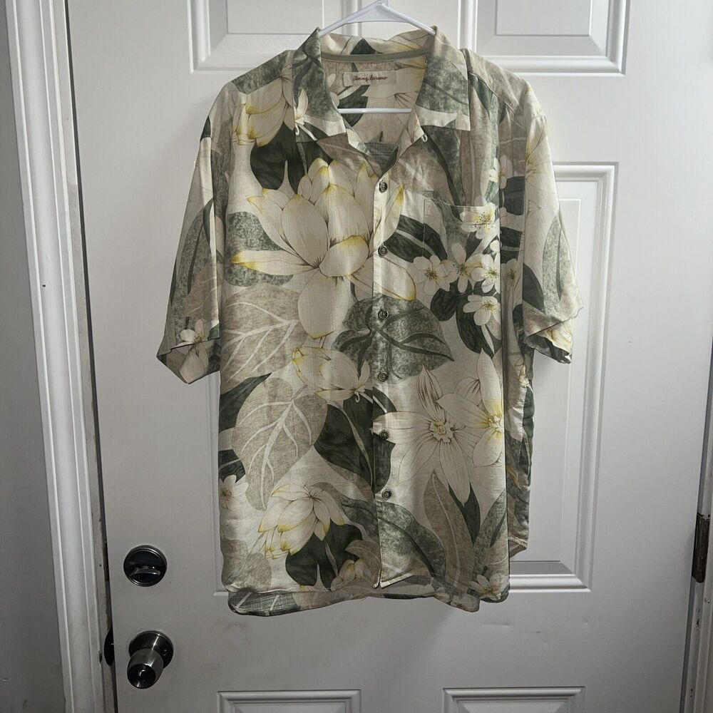 Tommy Bahamas Men XL Silk Printed Button Down Short Sleeve Shirt Tropical
